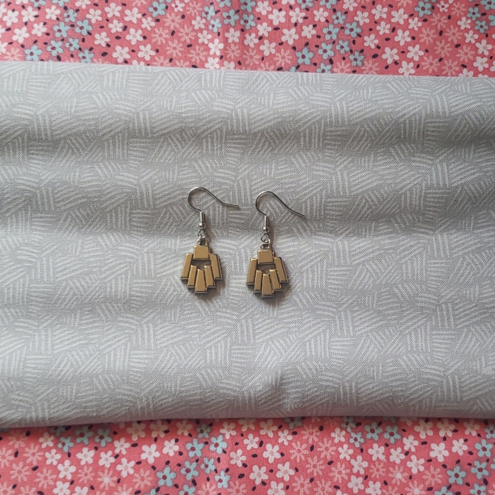 Vintage silver dress a earrings